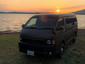 ハイエース車中泊　バンライフ　VANLIFE　OVERLANDER