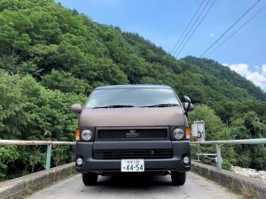 ハイエース車中泊　バンライフ　VANLIFE　OVERLANDER