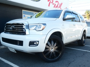 セコイア新車並行１オーナー　セコイア　プラチナム4WD