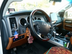 セコイア新車並行１オーナー　セコイア　プラチナム4WD