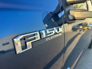 フォード　F150プラチナム