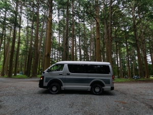 ハイエース１０人乗り　車中泊できる街乗り仕様車 FD-BOX W03