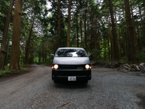 ハイエース１０人乗り　車中泊できる街乗り仕様車 FD-BOX W03