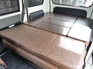 タウンエース新車コンプリートタウンエース　FD-classic　車中泊　オールペイント
