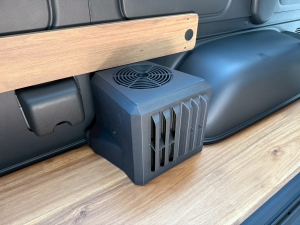 ハイエースワゴン i-seat×2脚搭載3列シート 8人乗り8ナンバーキャンピング