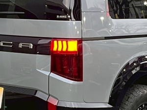 デリカＤ５新車コンプリート新型デリカD5　後期　オフロードパッケージ