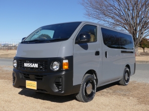 キャラバン i-seat×2脚搭載3列シート 8人乗り8ナンバーキャンピング