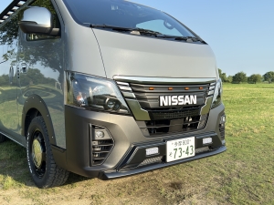 キャラバン i-seat×2脚搭載3列シート 8人乗り8ナンバーキャンピング