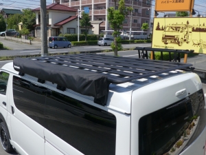 ハイエース１０人乗り　車中泊できる街乗り仕様車