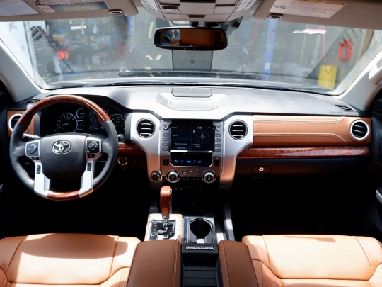 タンドラ 新車 2021 タンドラ 4wd クルーマックス sr5 新車 中古車 タンドラ 新車 2021 タンドラ 4wd クルーマックス sr5 新車 中古車