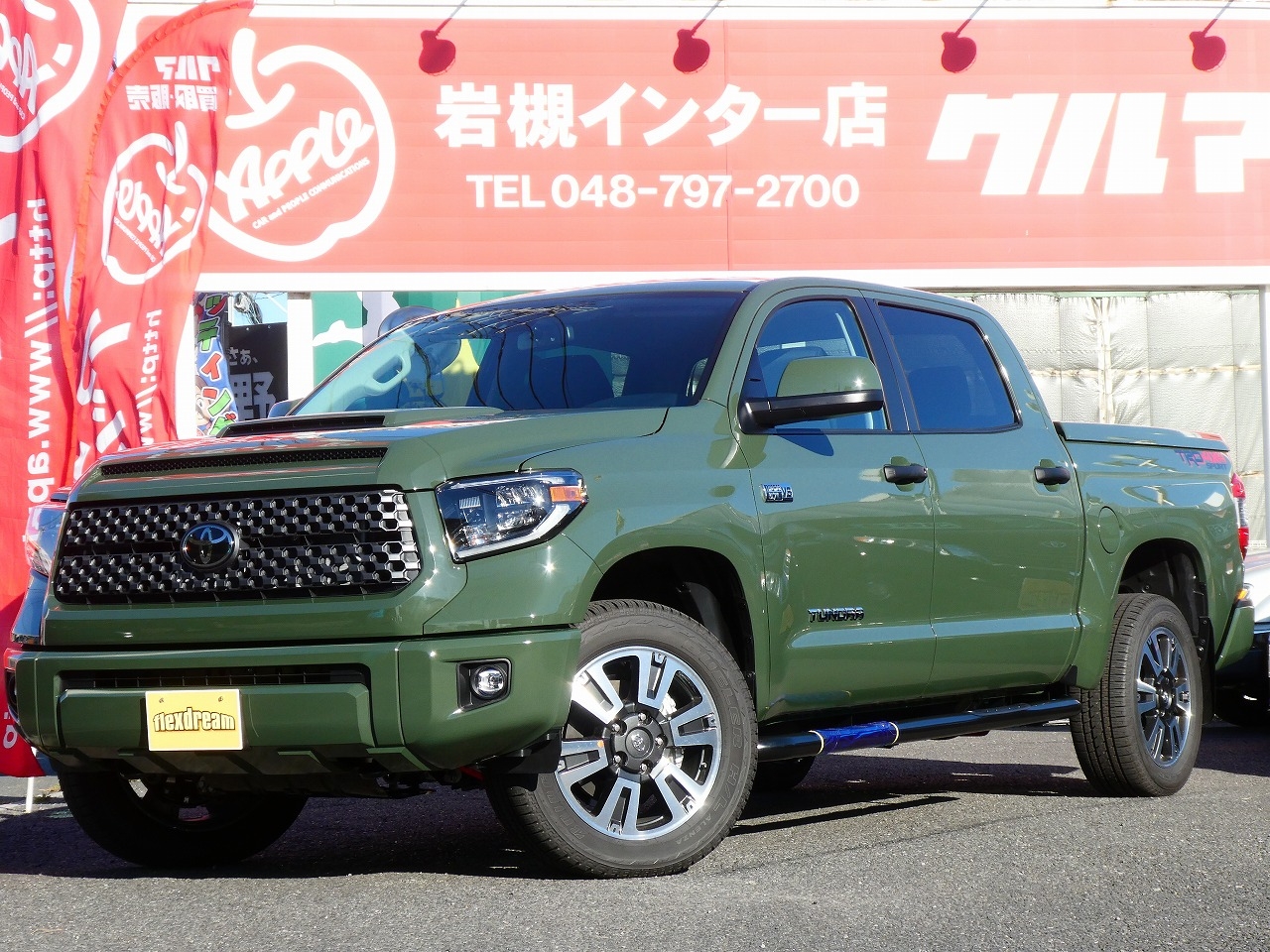 新車タンドラ　４WD　