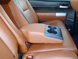タンドラ新車並行　１オーナー　レッドロックレザー