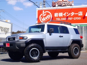 ＦＪクルーザー新車並行　１６インチＡＷ　サイドステップ