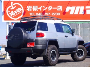 ＦＪクルーザー新車並行　１６インチＡＷ　サイドステップ