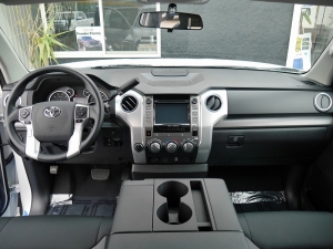 タンドラクルーマックス　４ＷＤ