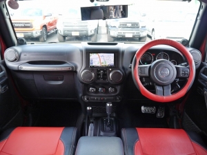 ＪＥＥＰラングラーアンリミテッド　スポーツ　ディーラー　アルミ　レッド　ナビ