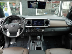 タコマ2016　NEW TACOMA　サンルーフ　スマートキー　