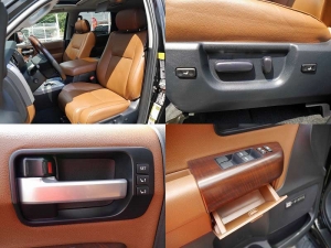 セコイア最上級　レッドロックレザー　１オーナー　新車並行