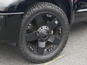 タンドラ新車並行　ベンチシート　コラムＡＴ　サンルーフ