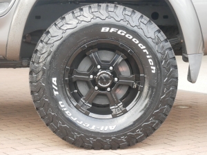 タンドラ新車並行　ステップサイド　LINE-X