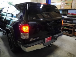 タンドラＳＮＵＧＴＯＰシェル　新車並行　ベンチシート
