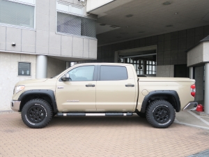 タンドラクルーマックス　４ＷＤ