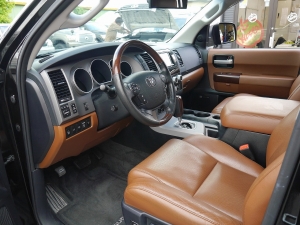 セコイア新車並行　レッドロックレザー　ブラインドスポットモニター