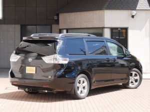 シエナ新車並行　４ＷＤ　