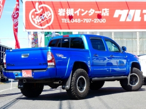 タコマ新車並行　４ＷＤ　ダブルキャブ　トノカバー　ナビ