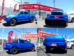 タコマ新車並行　４ＷＤ　ダブルキャブ　トノカバー　ナビ