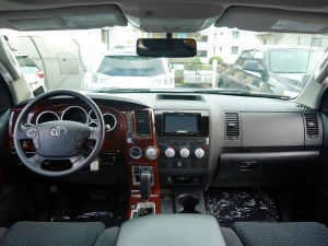 タンドラタンドラ　クルーマックス　Ｖ８　４ＷＤ