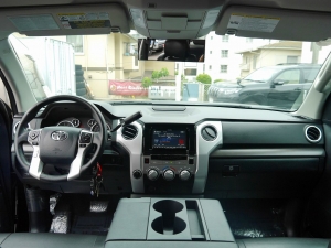 タンドラ新並　20インチAW トノカバー　ベンチレザー
