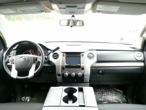 タンドラクルーマックス　４ＷＤ
