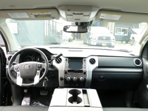タンドラクルーマックス　４ＷＤ