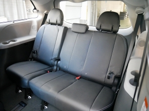 シエナ新車　SEプリファード　4WD　BIG-X9型ナビ