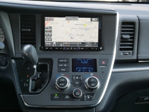 シエナ新車　SEプリファード　4WD　BIG-X9型ナビ