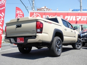 タコマ新車