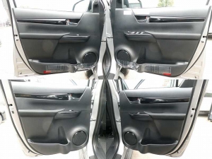 ハイラックス新車コンプリートハイラックスロッコ　特別仕様車　