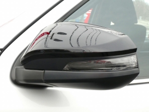 ハイラックス新車コンプリートハイラックスロッコ　特別仕様車　