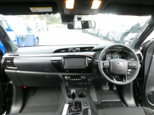 ハイラックス新車コンプリートハイラックスロッコ　特別仕様車　