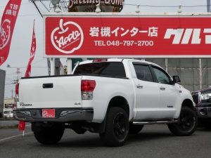 タンドラプラチナム　新車並行