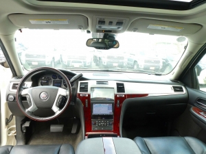 買取・下取り直販車買取直販　ＥＳＶ　パール　２６インチアルミ