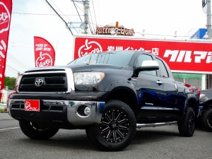 タンドラタンドラ　ダブルキャブ　BWオーバーフェンダー　４WD　KMC　20インチAW