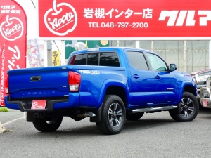 タコマ新並タコマ　ダブルキャブ　TRDスポーツ