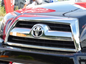 ハイラックスサーフ買取直販車　H１７年ハイラックスサーフ　ＳＳＲ−Ｘ　Ｌｔｄ　　MKWアルミホイール　４本出しマフラー　ウッドコンビハンドル　シートカバー　LEDルームランプ　
