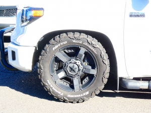 タンドラタンドラダブルキャブSR5　Ｖ８