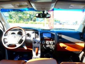 セコイア新車並行　レッドロックレザー　ウッドコンビハンドル