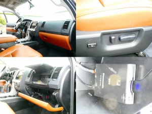タンドラ新車並行　サンルーフ　レッドロックレザー