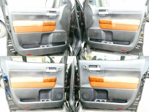タンドラ新車並行　サンルーフ　レッドロックレザー