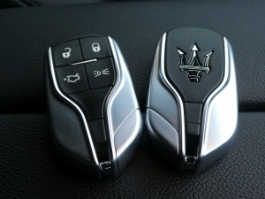 買取・下取り直販車マセラティ　レヴァンテ　ディーゼル